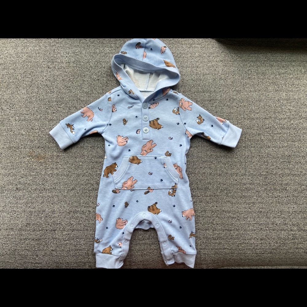 0-3 month outfit gently used